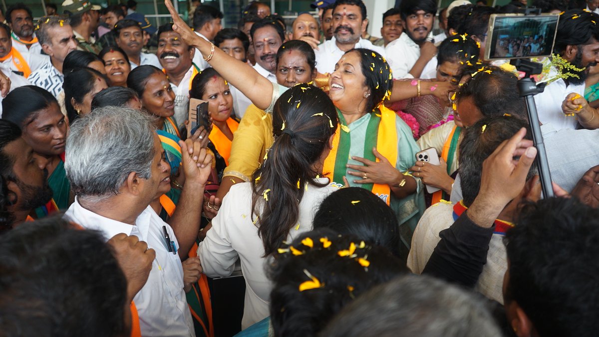 Vanathi Srinivasan tweet media
