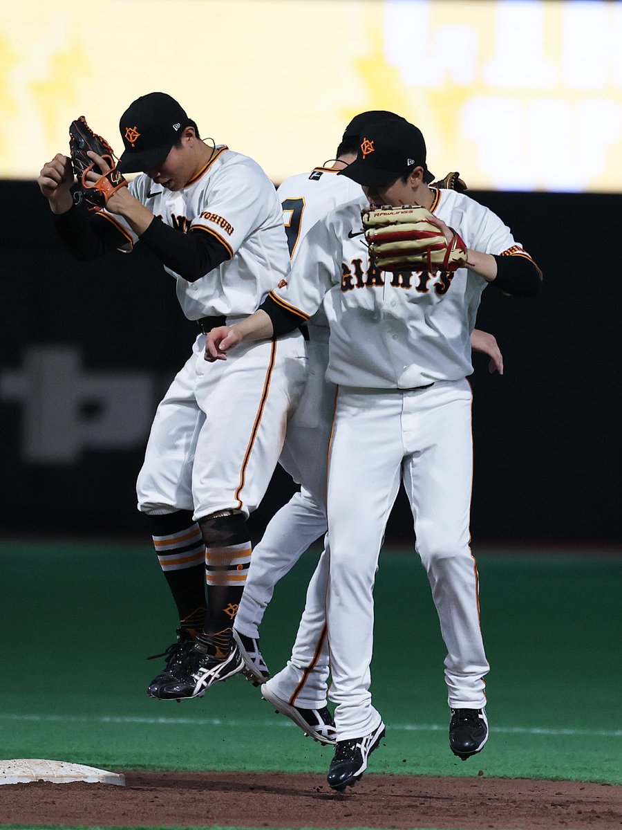 読売巨人軍（ジャイアンツ） tweet media