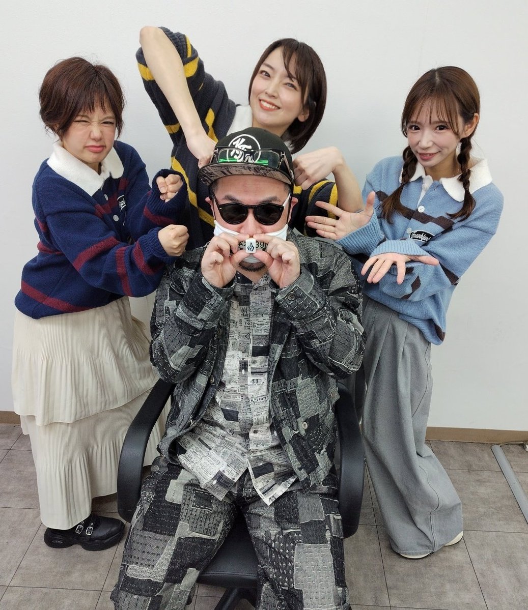 謎の転校生 tweet media