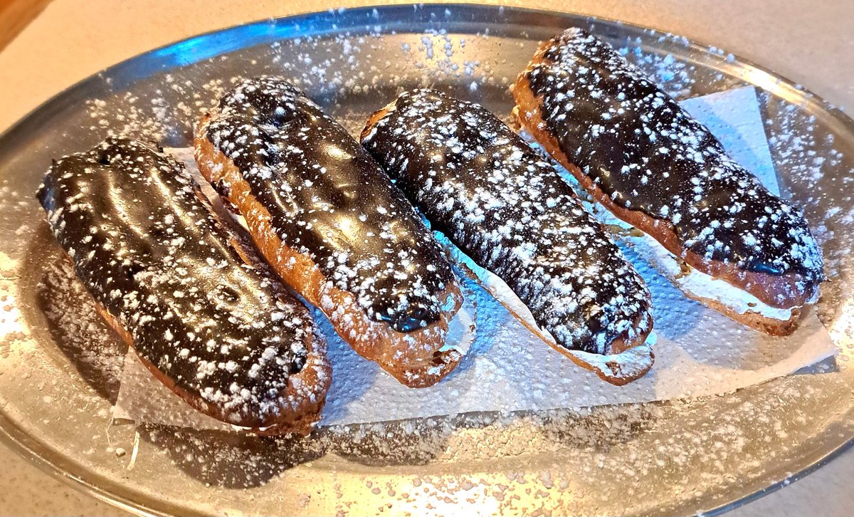 MeadesMenu's tweet photo. ANOTHER EASTER CHOC
The chocolate rush at Easter can take other forms and homebaking with chocolate can be just as nice with choux pasry buns or eclairs a real treat.
https://t.co/1nfQriprbr
#EasterMagic #chouxpastry #chocolate #meathchronicle #homebaking #frenchfood https://t.co/lYMQdNvgpW