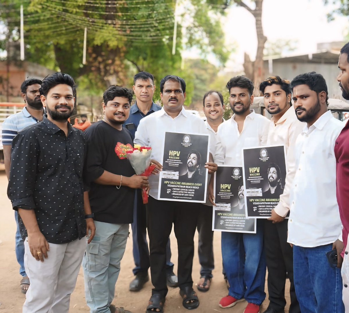 Ikunasanyasirao's tweet photo. We don’t just trend — we create awareness. HPV mission with Visakhapatnam South MLA Vamsi Krishna garu . Thank you, sir. 🔥

#AAFASupportsHPVDrive #aafa #Alluarjunfans #Happybirthdayalluarjun https://t.co/qJzM2PkLSy