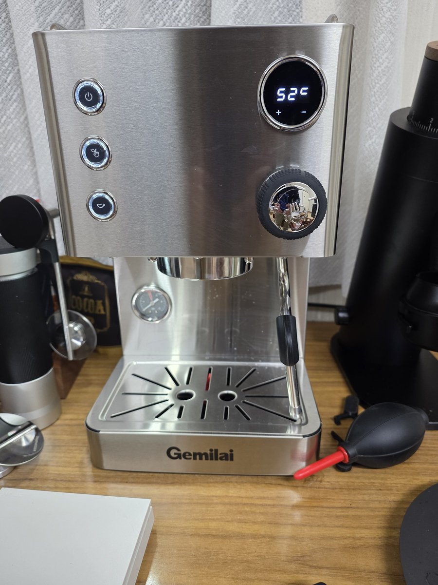 ベノワ様 通常運転 tweet media