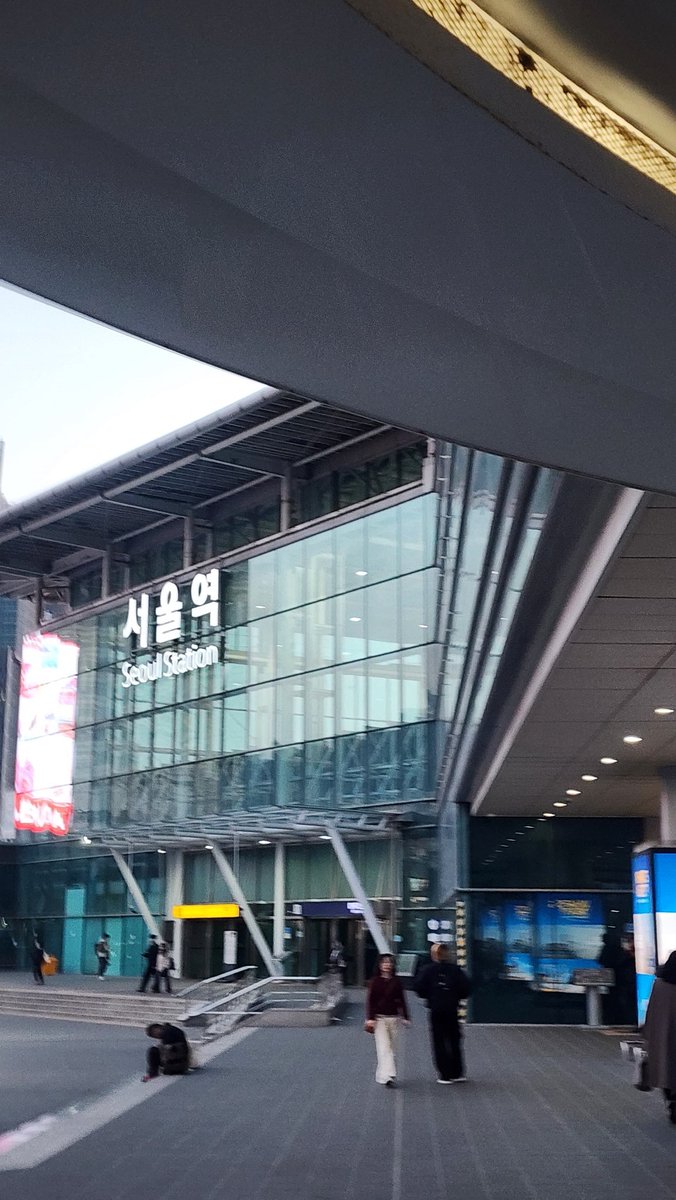 시리얼 tweet media