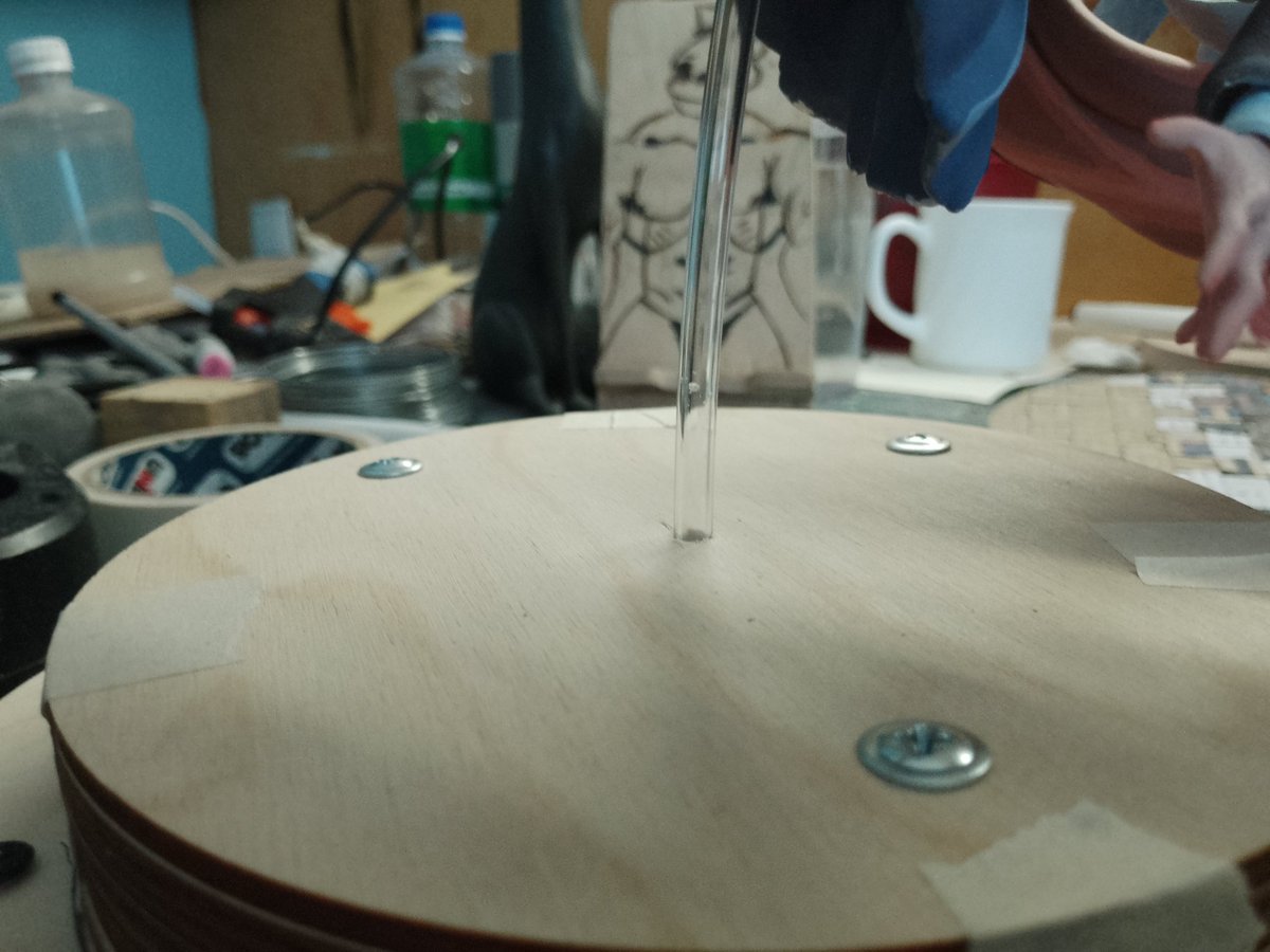 glinaepta's tweet photo. SOS guys, I’m making a base for my Monika figure and this clear stand rod is bending under her weight 😭 I can’t find any sturdier replacements that won't flex. Help me find a decent support rod https://t.co/4hWYeBQ4FE