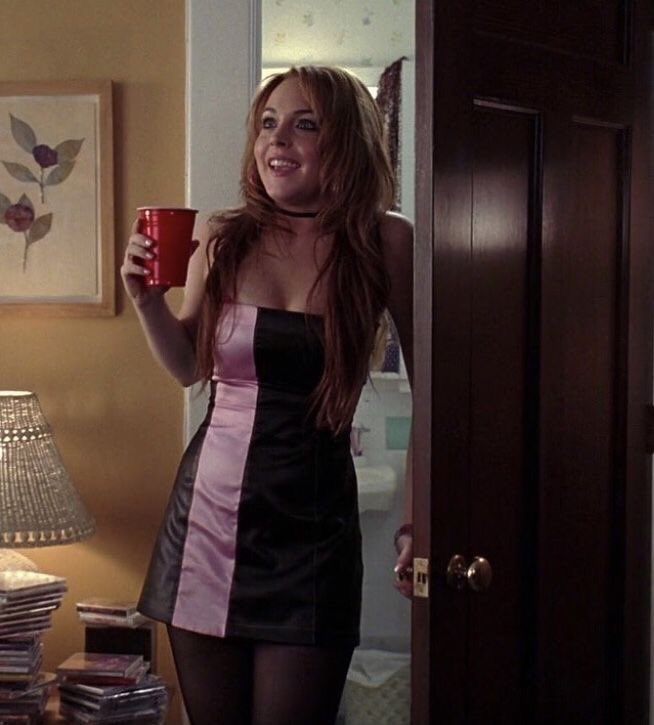 tufpraise's tweet photo. lindsay lohan in 'mean girls'. https://t.co/zYdrsQGTCd