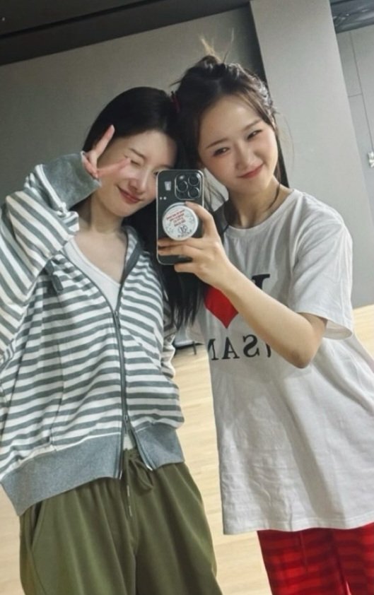 Chaeyeon. tweet media