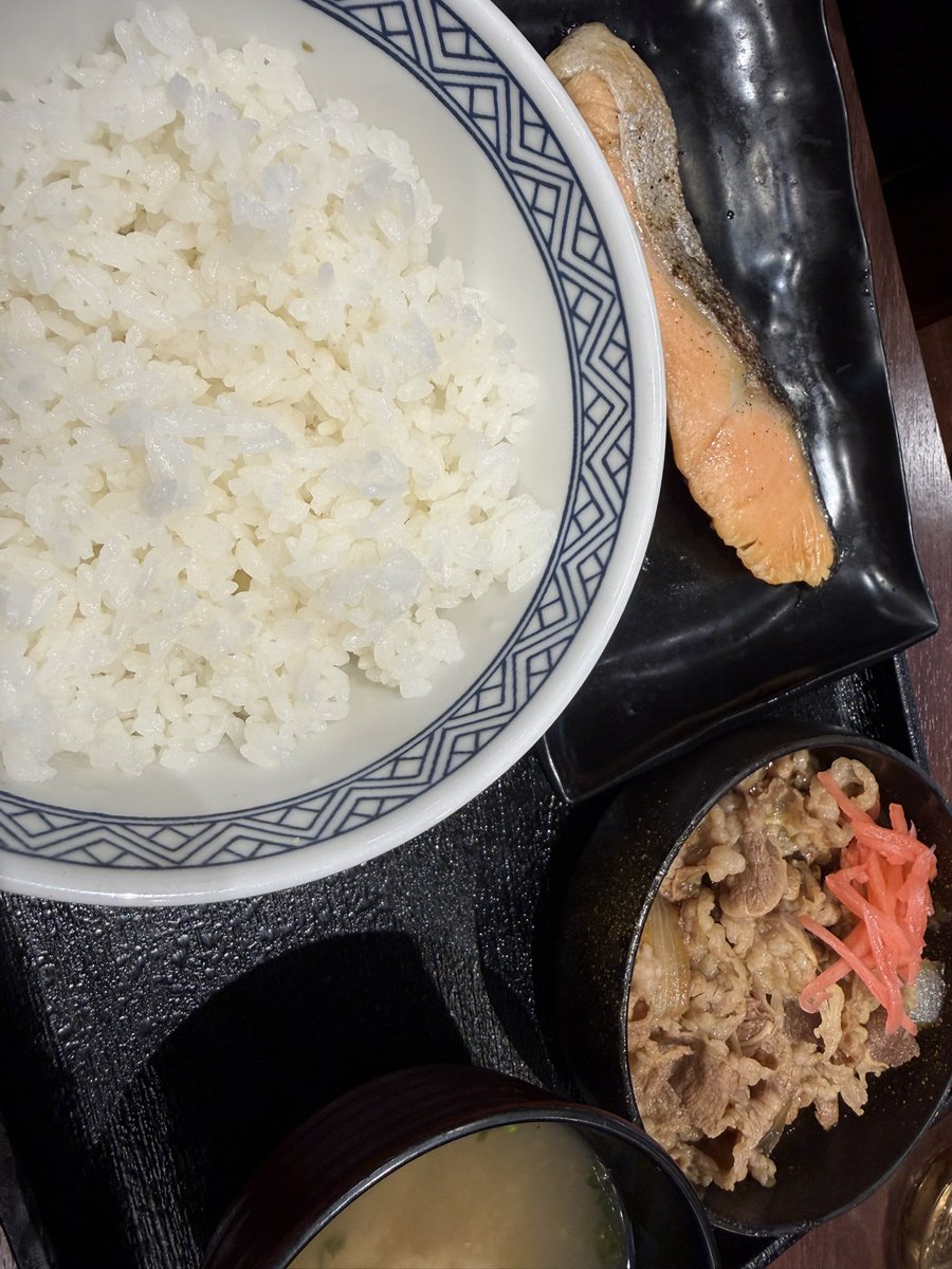 丸顔@大阪ポスターサイン tweet media