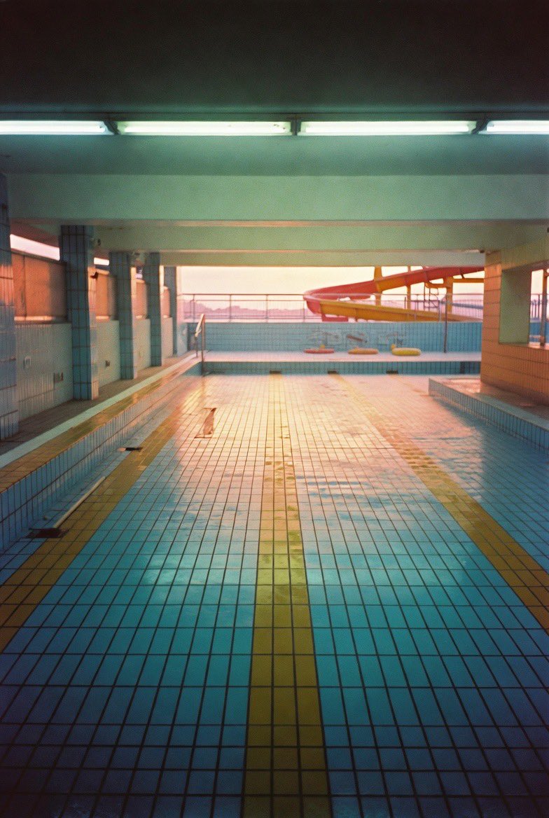 #Liminalspaces #Poolcore