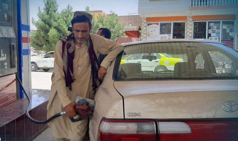 “The Department of Economic Relations of the Ministry of Foreign Affairs of Afghanistan has compared prices in Kabul and Islamabad and stated that currently in Afghanistan, one liter of petrol is sold at $0.97, one liter of diesel at $1.05, and one kilogram of gas at $0.76.”