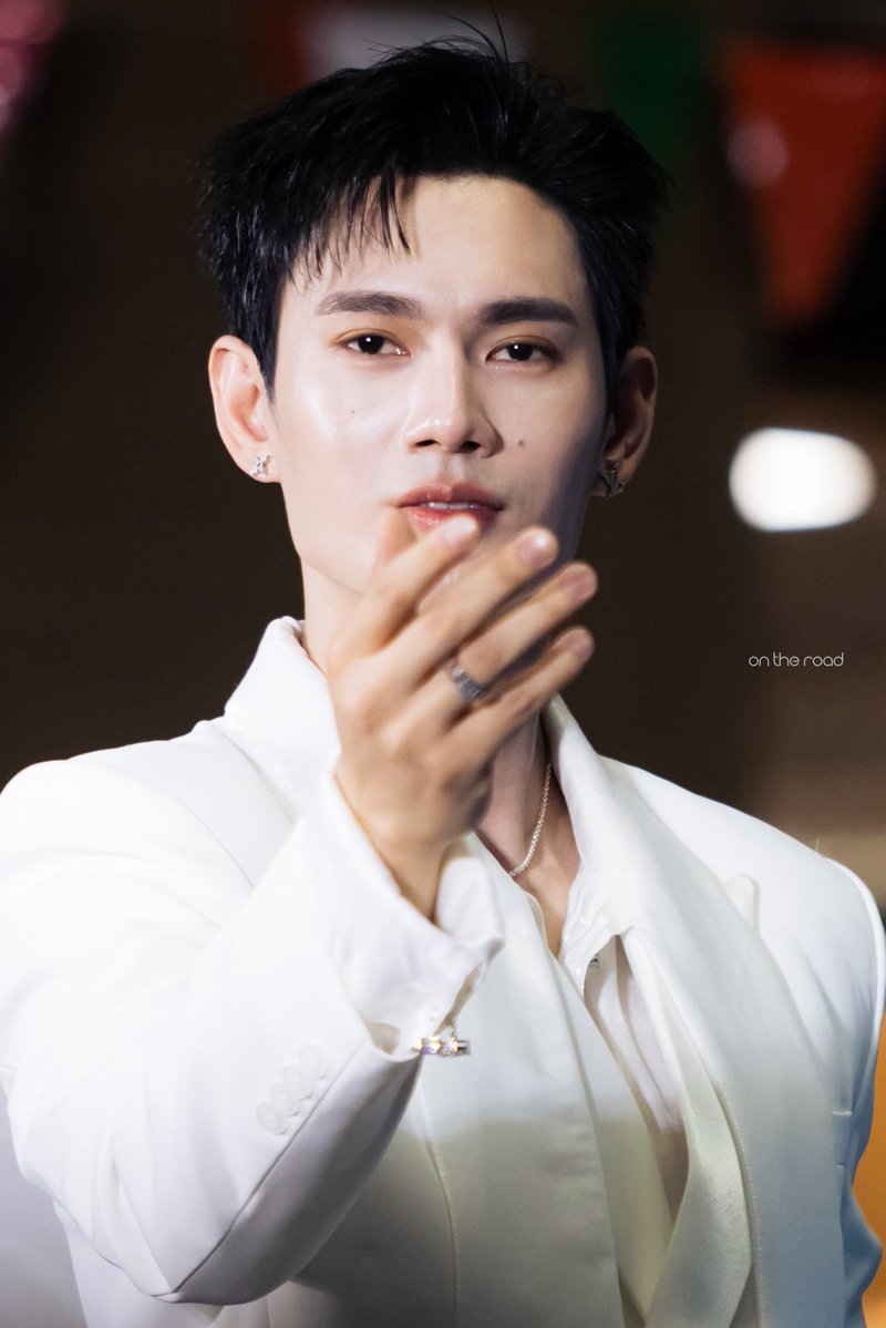 ON THE ROAD 🚗 tweet media