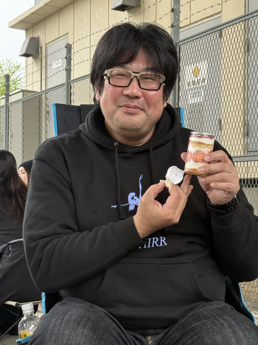 𝔸.𝕋.𝕆.𝕄. tweet media