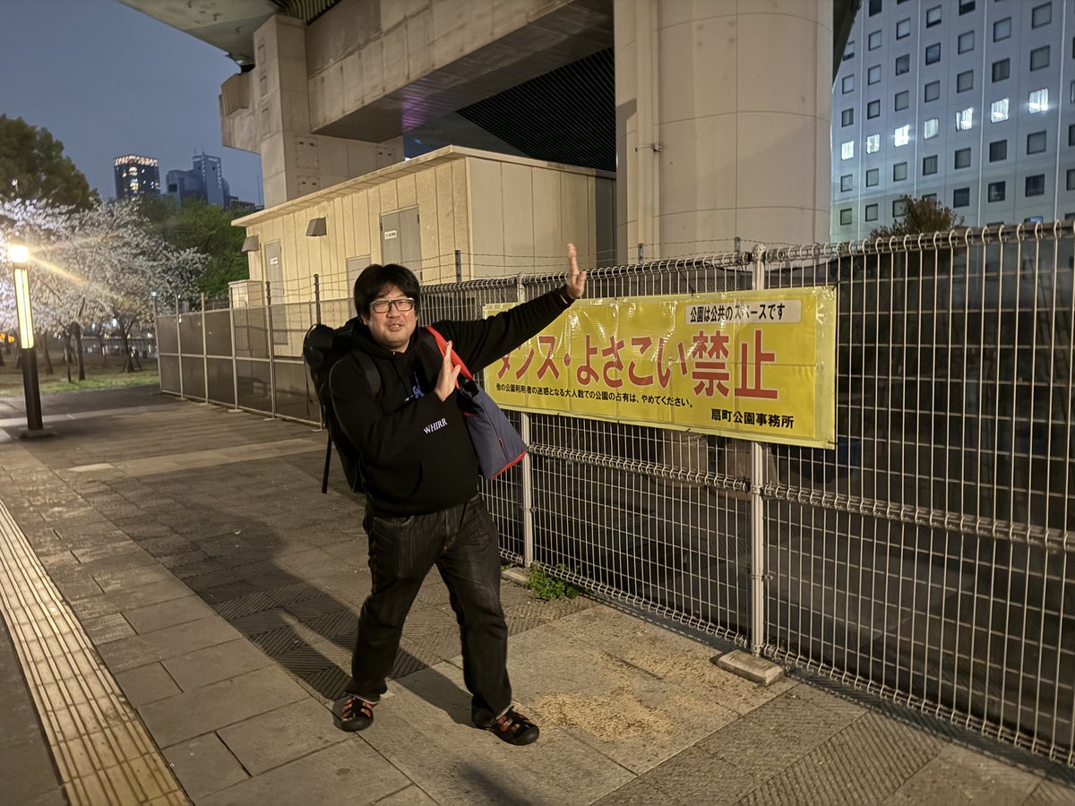 𝔸.𝕋.𝕆.𝕄. tweet media