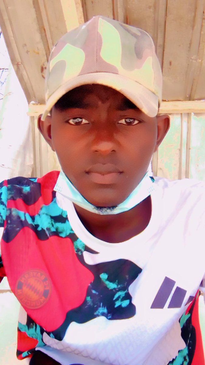serigne1307's tweet photo. Suis nouveau abonné sur Moi https://t.co/u0NUxLwoe4