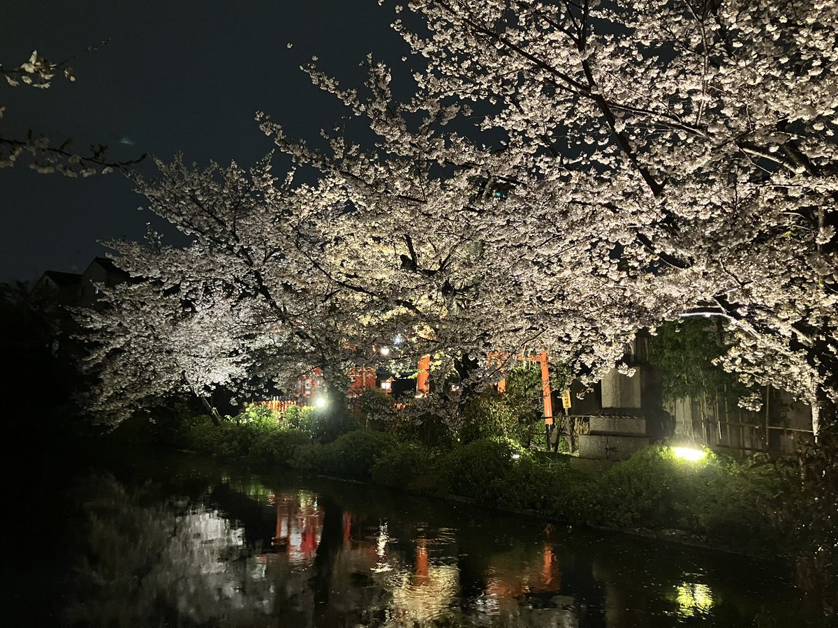 あせあん tweet media