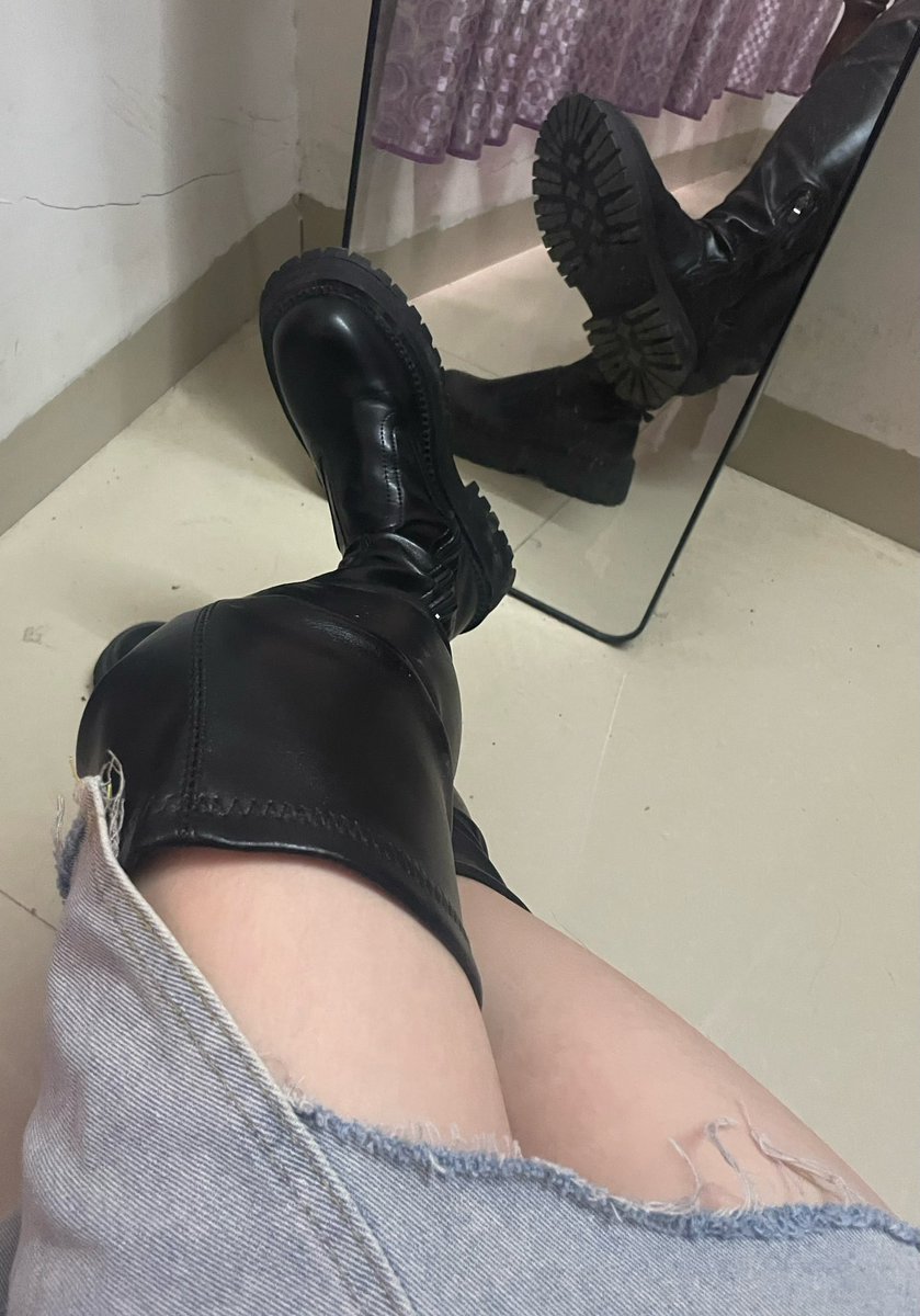 穿靴子的彤彤 tweet media