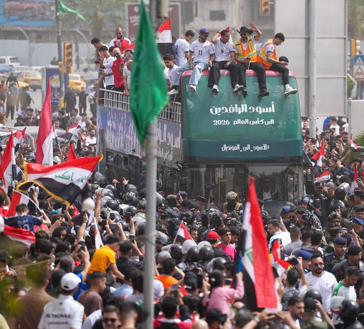 z18pq's tweet photo. صور مؤذية لأصحاب الولاء الخارجي😉

لا يحيط باسود الرافدين غير العلم العراقي https://t.co/Y3lyZJYFIY
