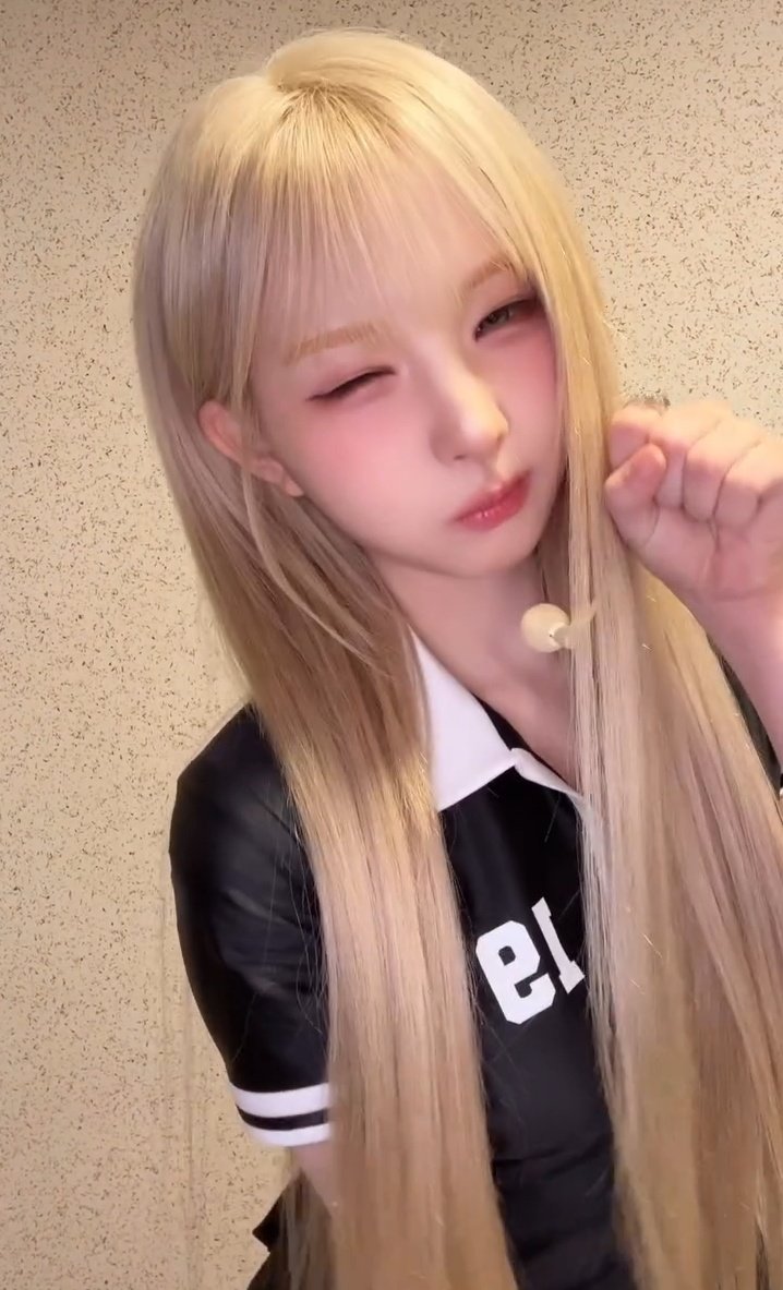 HaizulByezul tweet media