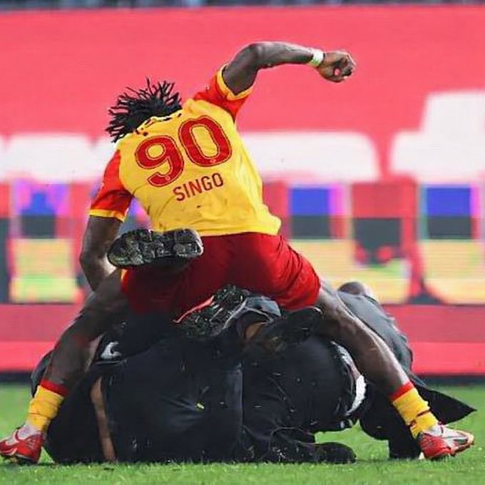 Mehmet¹⁹⁰⁵ 💛❤️ tweet media