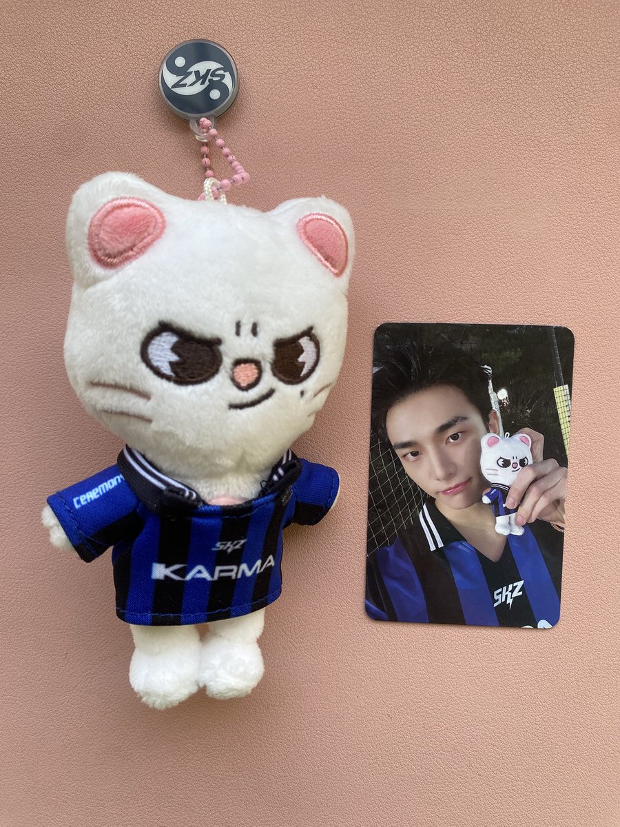 sunjaybread's tweet photo. ꒰ wts lfb ph | #sunjaybakes ꒱

karma skzoo version album (jiniret)
✷ price: ₱1,400
✷ complete inclusions
✷ mod: j&amp;t, sdd

# stray kids skz hyunjin jiniret 15cm 15 cm plush plushie https://t.co/QQ4gN5fye3