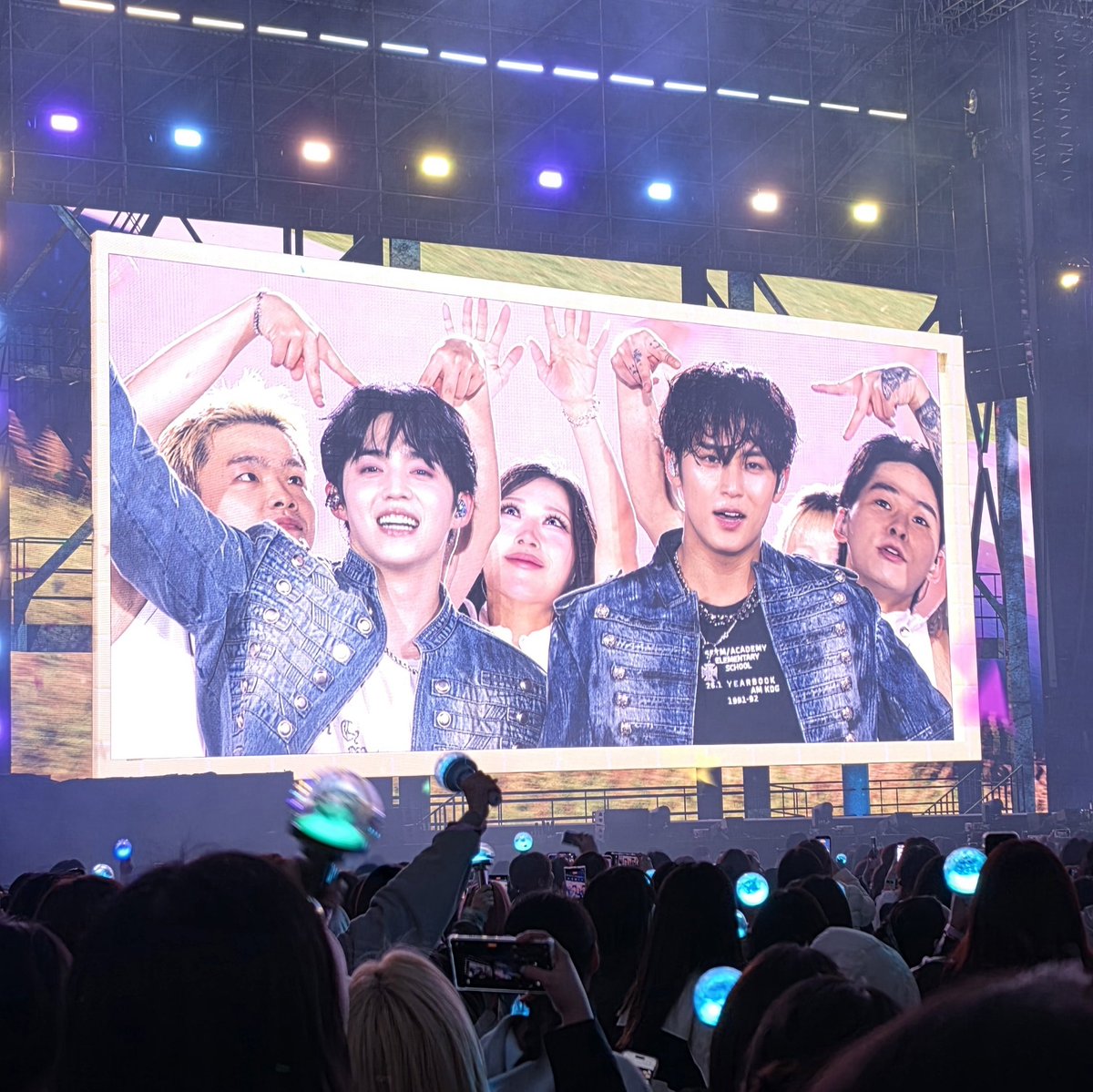 밤빵이 tweet media