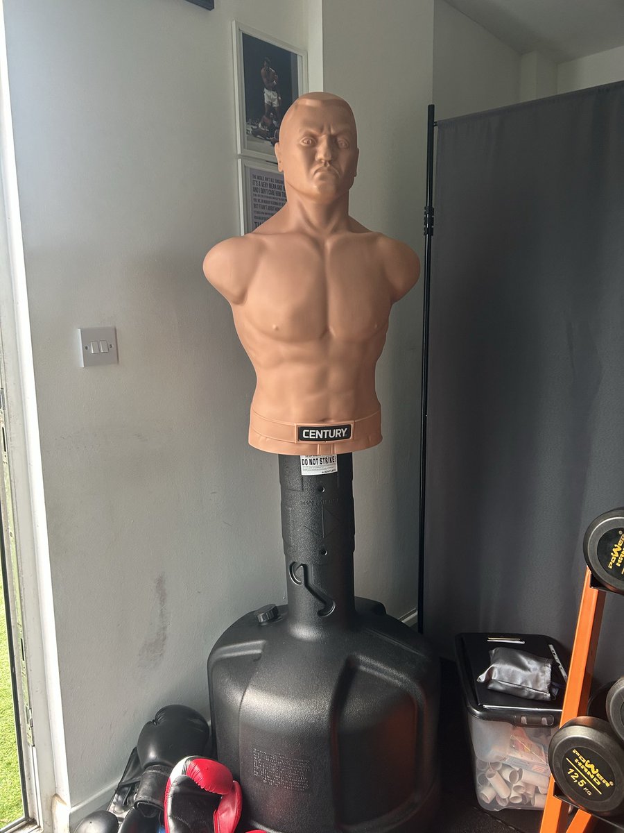 soundadvice355's tweet photo. Easter break has arrived!

Kids already driving you mad? 

No time for you ? 

Your exercise routine has now gone for the next 2 weeks 😱

Never fear ! 

Local personal coach has a private studio fully equipped to adapt to any client goals 
Weight loss

Body tone https://t.co/0Vl3L2779R