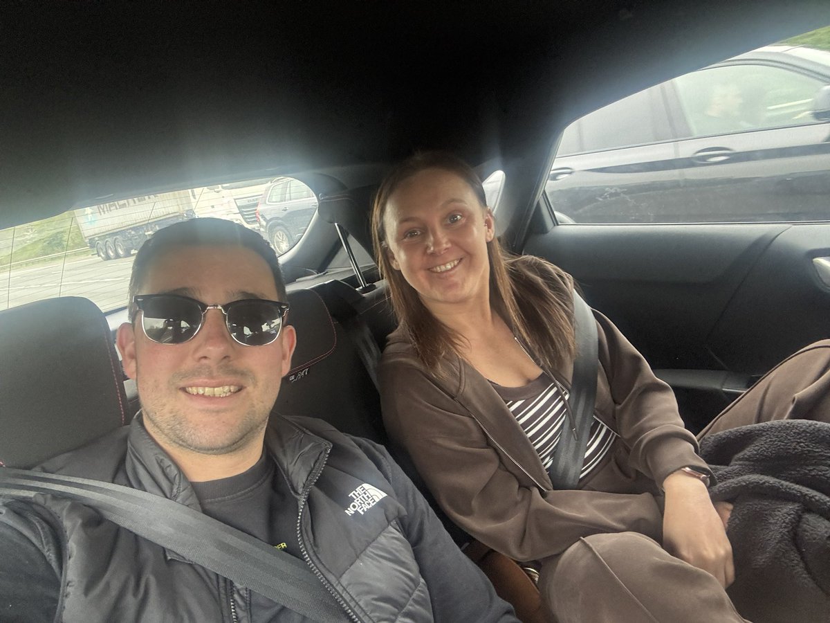 The real Tom Lowe tweet media