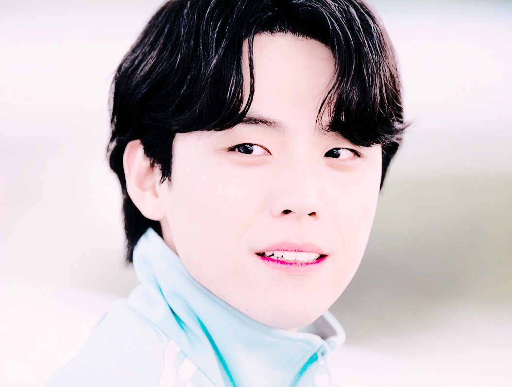 chaseok_2's tweet photo. 그래. 분명히 그때 네가 내 마음에 자연스레 스며들었던 게 맞는데. 그럴 리 없다며 내 마음이 틀렸다고 비가 오 듯 계속 마음에 빗금을 쳐도 너라는 존재를 속에서 들어낼 수 없고 떨쳐버릴 수 없다는 게 정답이었어. 너무 늦게 깨달았네. 좋아한다고 동그라미 치기까지 오래 걸린 내가 너무 어리석었지?

https://t.co/aRJncVJBvr