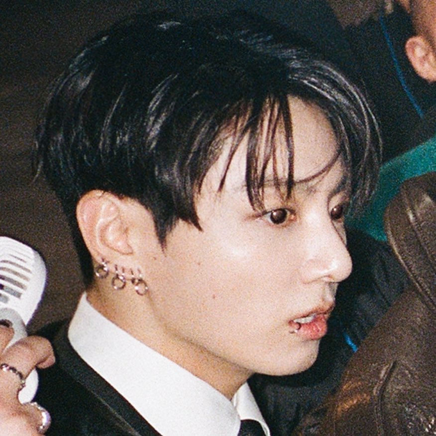 jungkook admirer tweet media