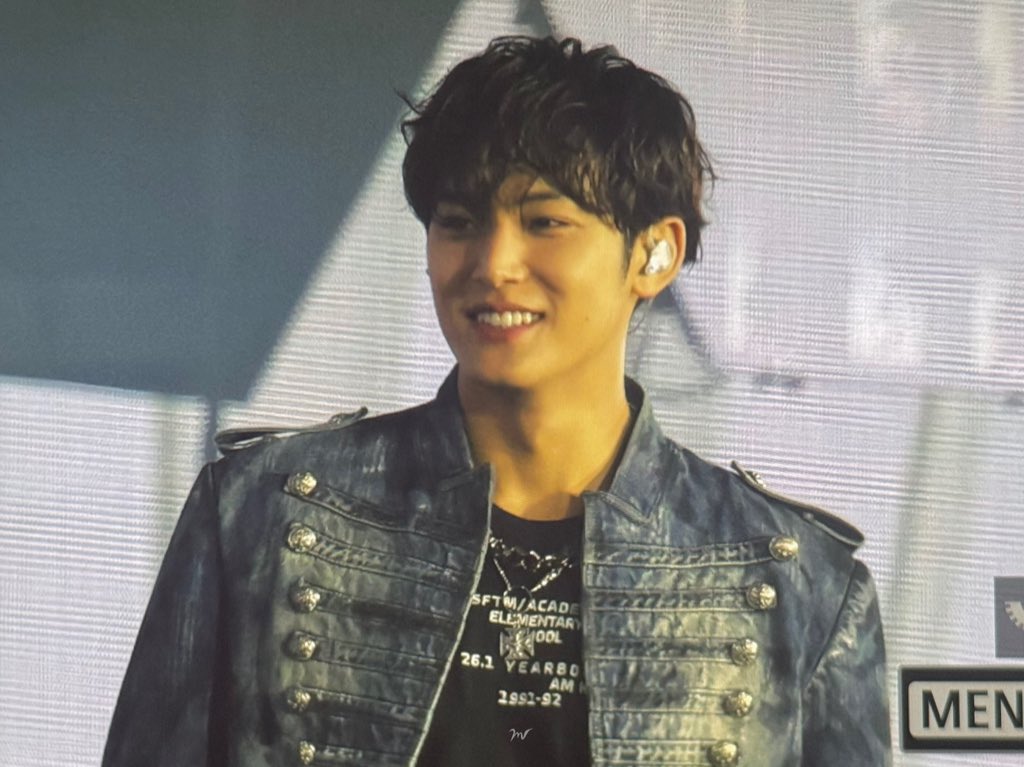 c0at46's tweet photo. 260404 주사위 개찢음 #민규 #MINGYU https://t.co/FEw7N4NpRd