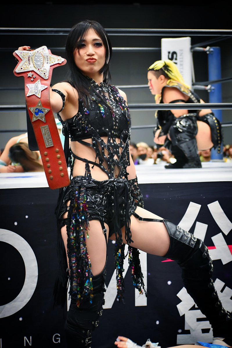 kQYa7orLnn3yKIH's tweet image. 2026.4.4　大阪・ハービスホール
近すぎて足元入っておらず🦄

#上谷沙弥
#HATE
#STARDOM