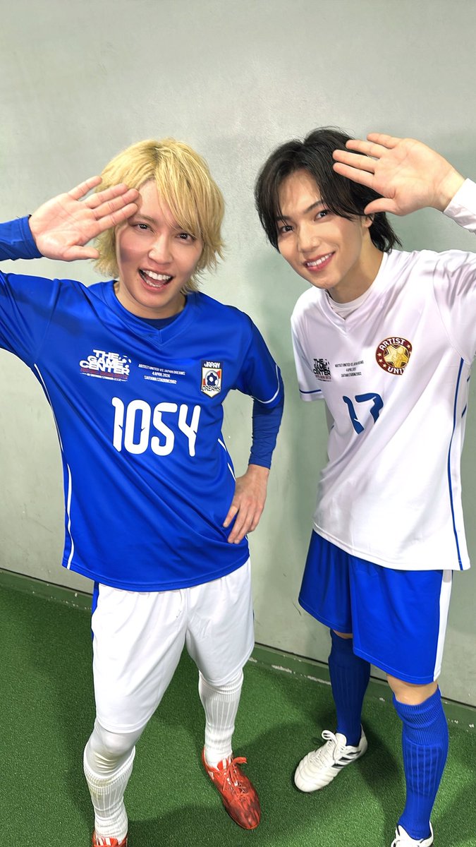 official_enjin's tweet photo. THE GAME CENTER 
-FOOTBALL DREAM MATCH-
in Saitama Stadium 2〇〇2

応援頂きありがとうございました✨
#ENJINより 
TOY (@n12_27t )が背番号17で出場⚽️
SOL (@sol_xcs )＆KYO (@kyoro2927 )が
応援メンバーとして参加しました❕

お写真ご一緒くださった皆様も
ありがとうございました💫

📸柿谷曜一朗さん
📸手越祐也さん
📸OWV 本田康祐さん
📸龍宮城 KENTさん Rayさん

@THEGAMECENTER_
#ゲーセンサッカー