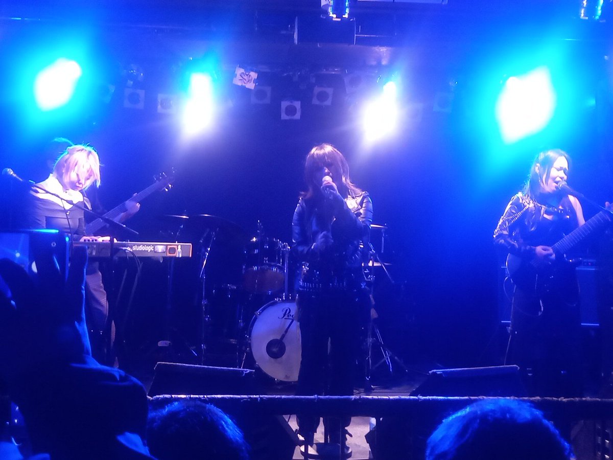 CHiMe_La_GALさん！

ガールズロックバンドさん！
かっこいいなー(*･ω･)
衣装もかっこいいー！