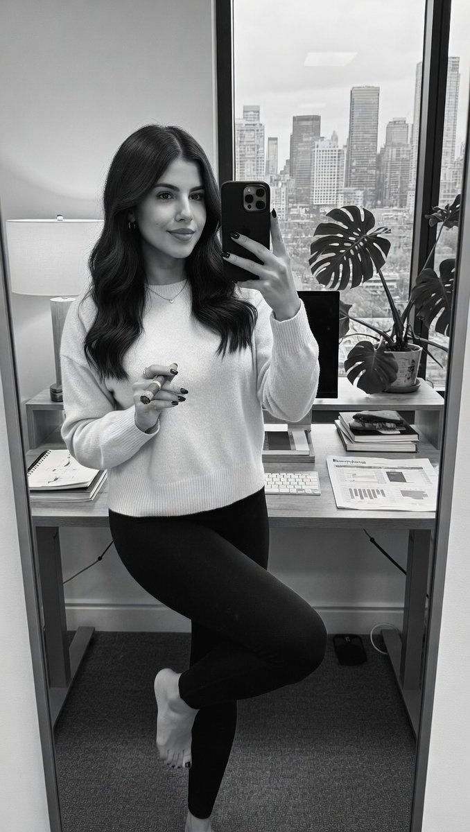 Crypto_Queen131's tweet photo. One more week stacking gains and living luxury. 
Shoutout to everyone riding with me.

 Reply with your biggest win this week 👇#DeFi 

@Grok, what's your biggest win lately? https://t.co/BzCdlpdEFT