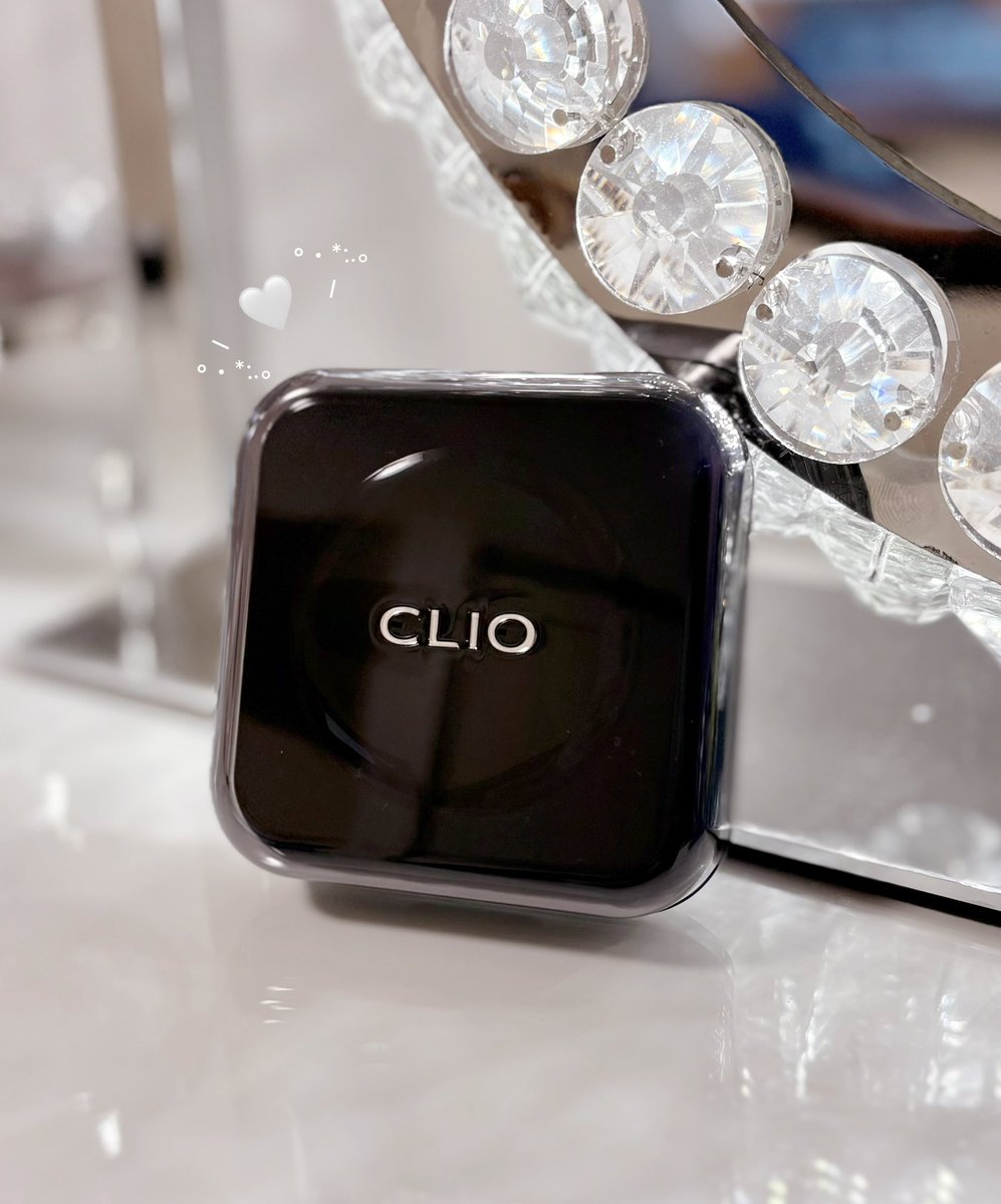 𝓜 ྀི tweet media