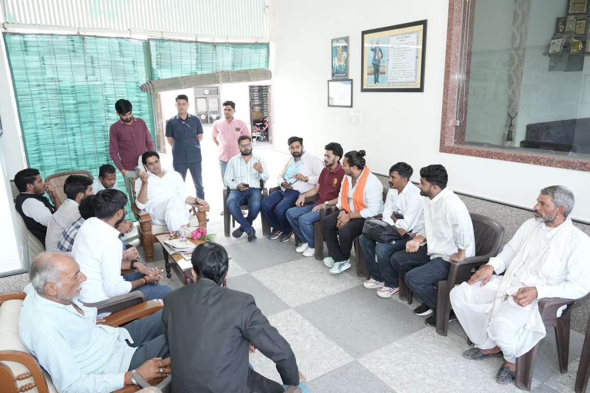 DrVikasAjmer's tweet image. किशनगढ़ आवास पर अपनों के बीच!
#PeopleFirst