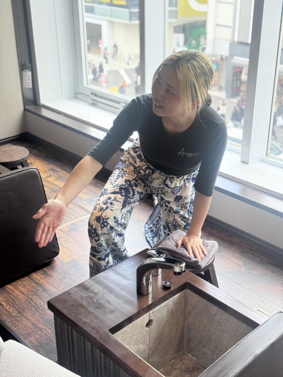 byaronaspa's tweet image. ハラカド/オモカドから徒歩30秒
贅沢なリラックスタイム！

原宿ランチやディナーの後は
リラクゼーションサロンARONASPA原宿表参道店で〆の癒しを。
 arona-spa-omotesando.com/reservation/東京都渋谷区神宮前４丁目３１－１１, Re-Belle Harajuku4階 #omotesado #Japanｍassage #stretch #毛穴洗浄 #facial #tokyo