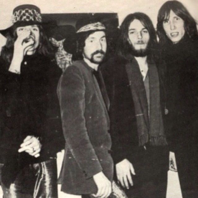 teigan 𖤓 tweet media