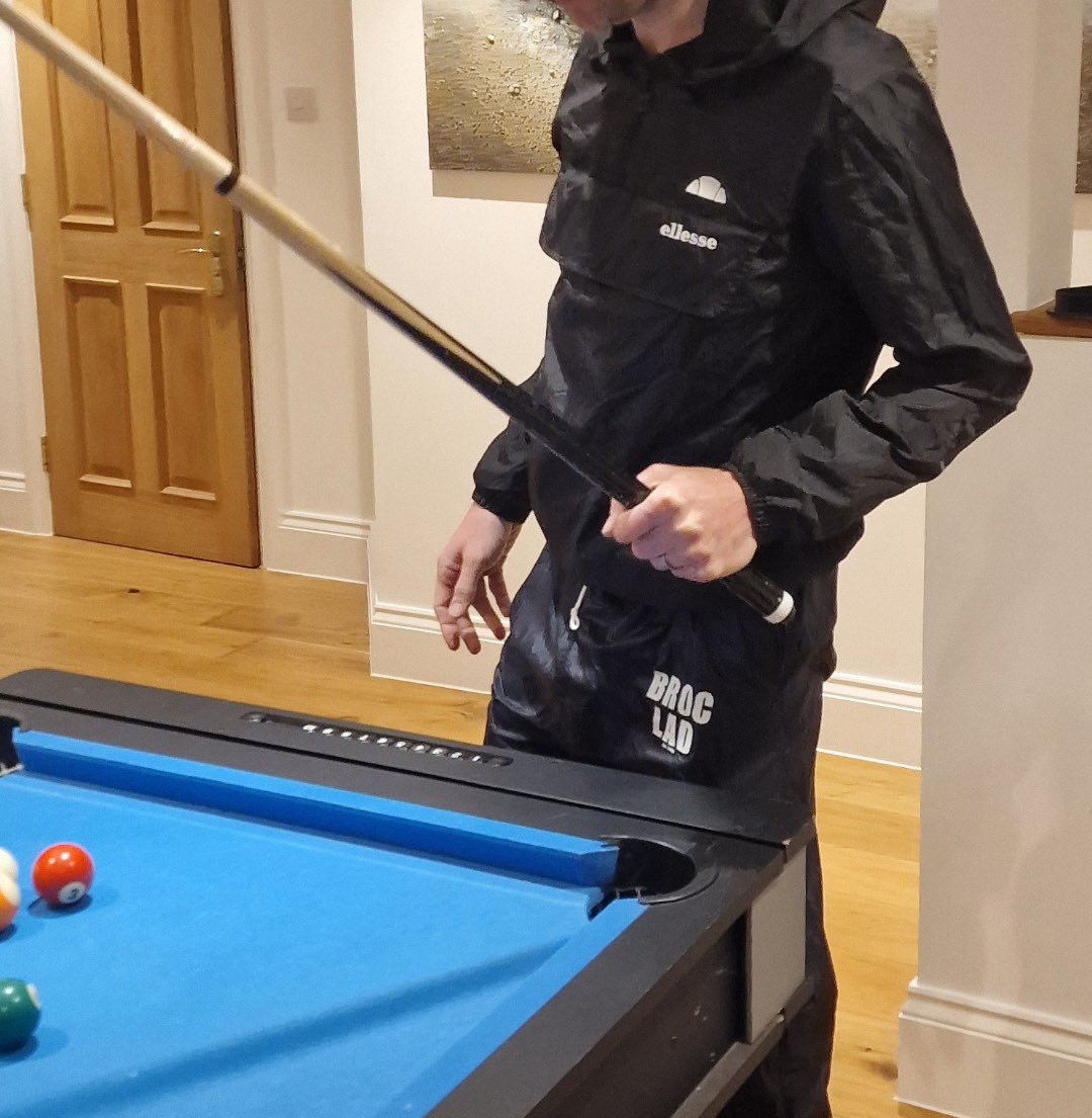 BrocLad_official tweet media