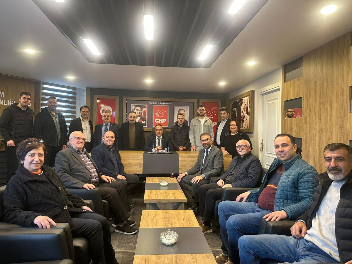 SagTolga's tweet photo. Ziyaretlerim boyunca nazik ev sahiplikleri ve sıcak sohbetleriyle beni misafir eden Çorum, Sivas ve Erzincan İl Örgütlerine, değerli başkanlarına, yöneticilerine ve üyelerine yürekten teşekkür ediyorum. 
Tüm örgüt yöneticilerimizle, iktidar yürüyüşümüz için yan yana mücadele etmek ve tekrar buluşmak için sözleştik. 
Hepsine ayrı ayrı başarılar diliyorum.
@CHPcorumil @chpsivasil @CHPErzincanil