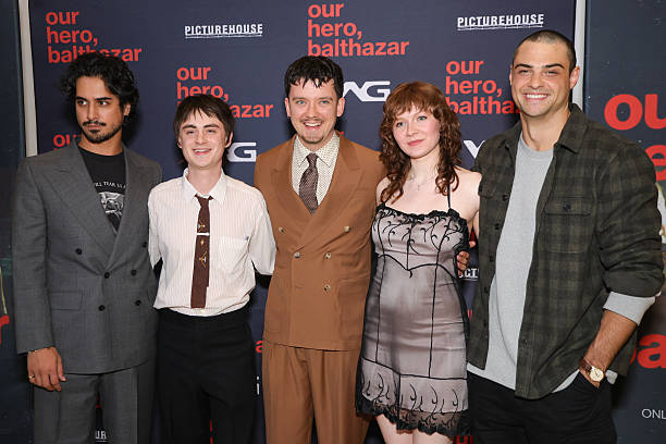 A_ButterfieldFr's tweet photo. Nouvelles images de Asa Butterfield et du cast de Our Hero Balthazar a l'avant première du film a Los Angeles 

New images of Asa Butterfield and the cast of Our Hero Balthazar at the film's Los Angeles premiere https://t.co/DyQCE3GclM