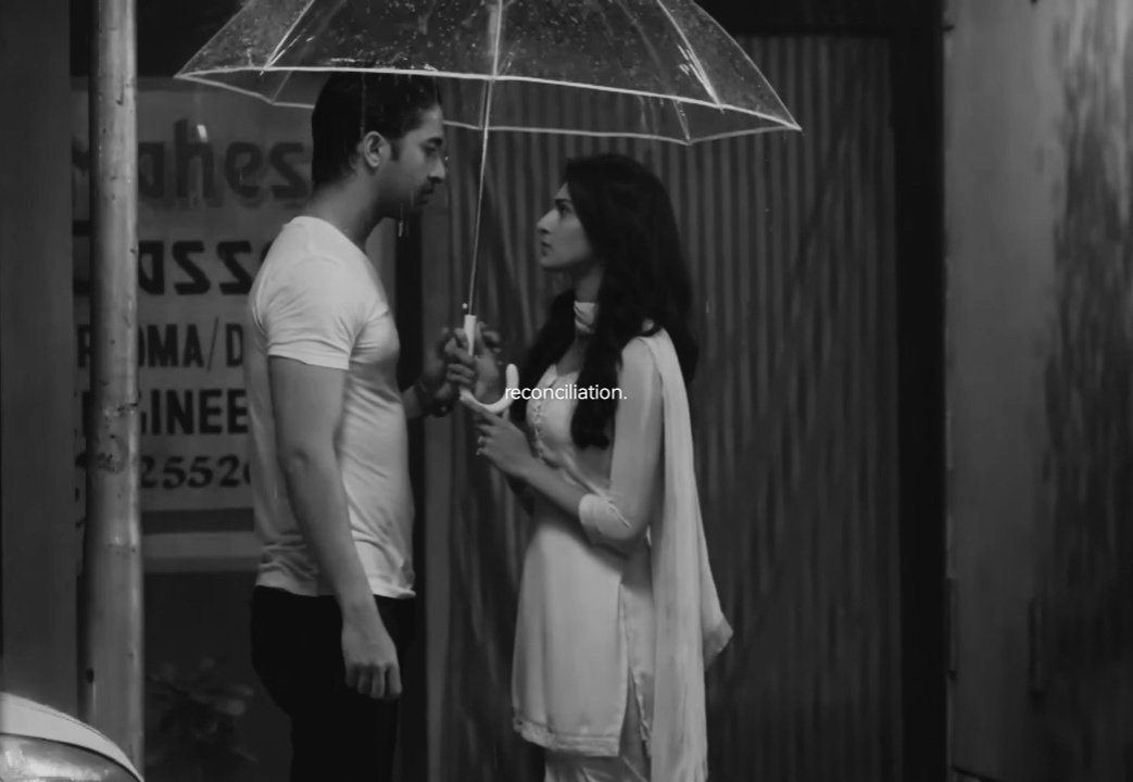 crazzyypanttss's tweet photo. Finding their way under an umbrella☂️ https://t.co/Sc79b7EhIa