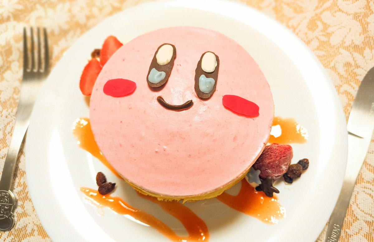 poyonokura's tweet photo. わーいカービィパンケーキも作ったよ〜！！
割と上手く出来たのでは！？ https://t.co/xIu0pdYfJi