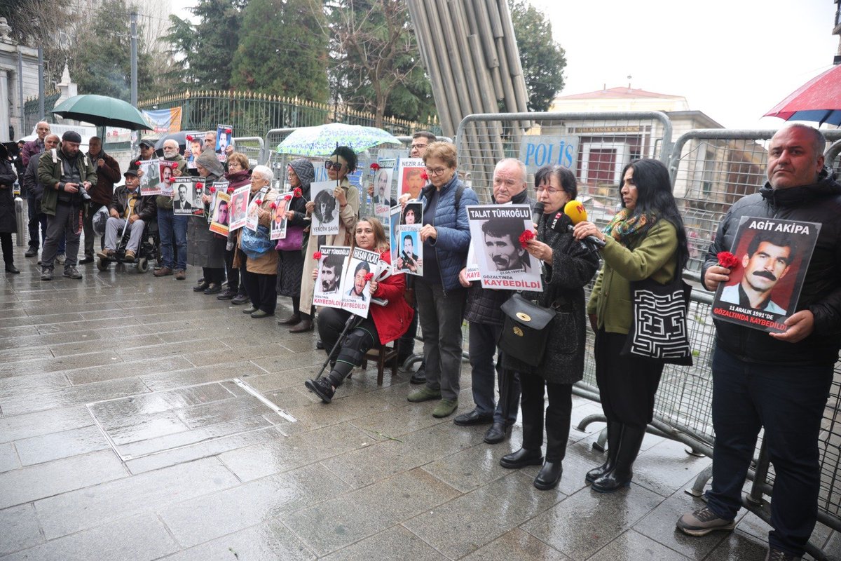 Cumartesi Anneleri tweet media