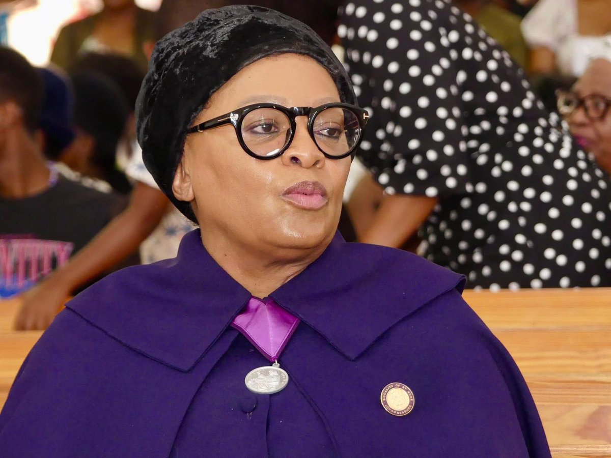 Nomvula Mokonyane tweet media