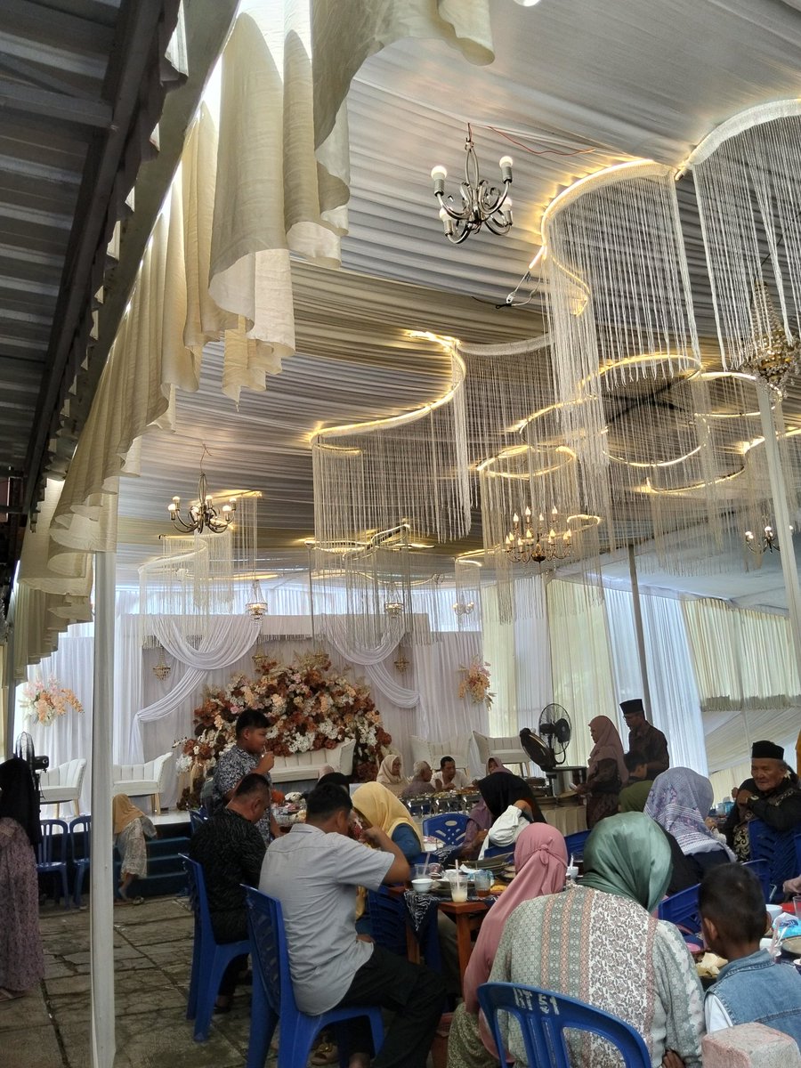 Ini Emon tweet media