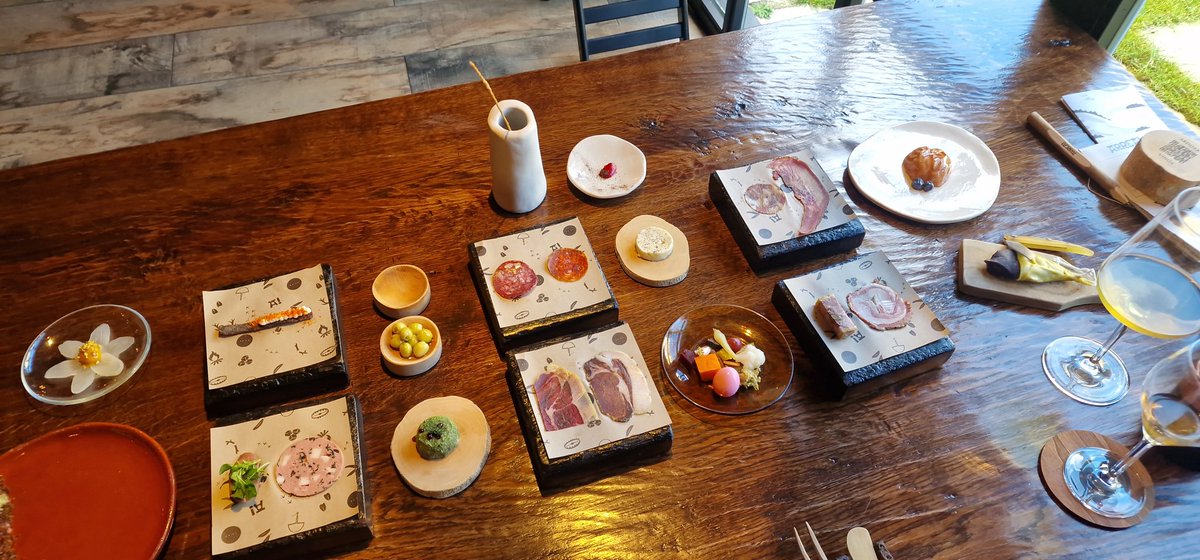 Carmen Mtz de Artola tweet media