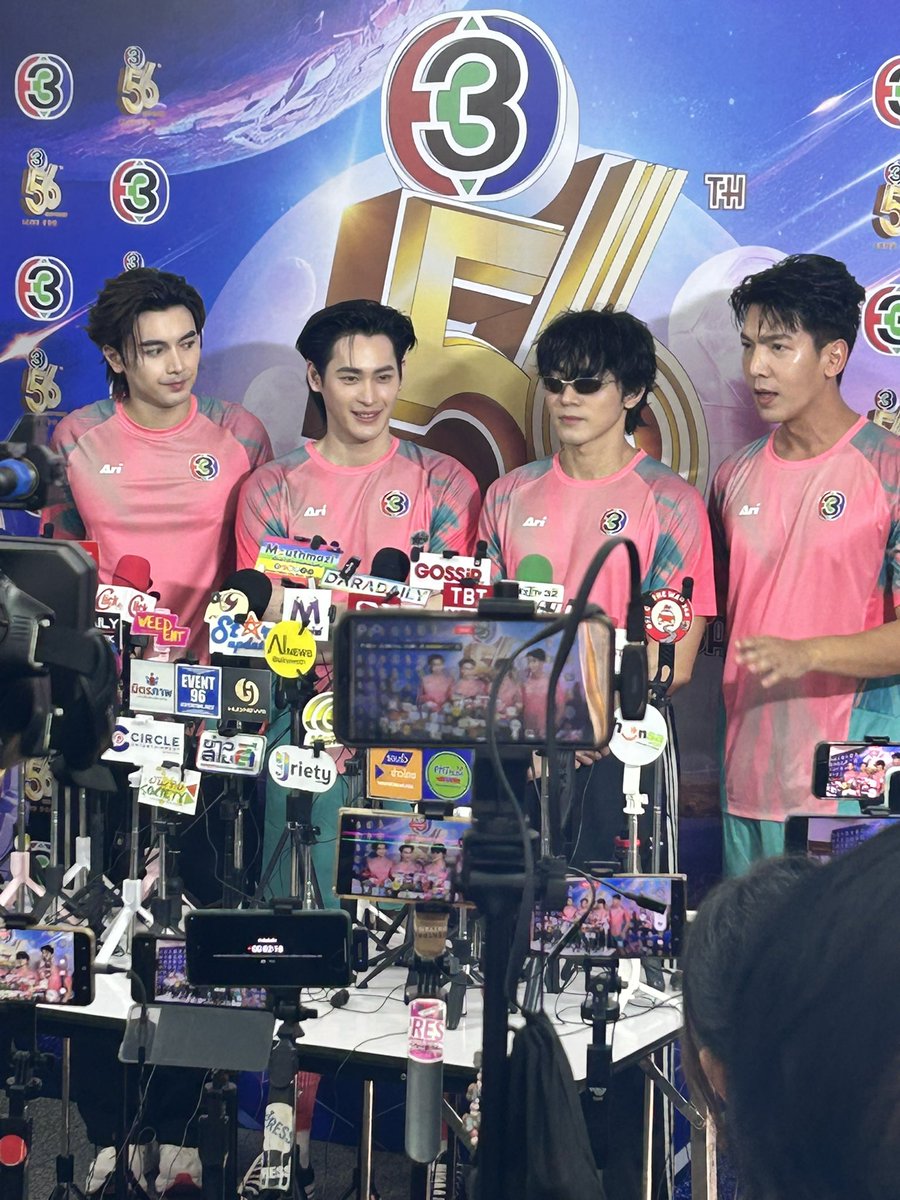 Jackky1106's tweet photo. ช่วงสัมภาษณ์ “ ทีมสีชมพู ” ก่อนเริ่มงาน " มหกรรมฉลองครบรอบ 56 ปี ช่อง 3 Land Dom" 

KAO X CH3 56YEARS LANDDOM

#56ปีCh3LandDom https://t.co/jn6cbli1Hg