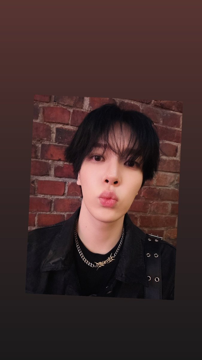 polarix_update's tweet photo. Junhyuk instagram story✨
#polarix #luminix #leejunhyuk #junhyuk #mirae #miirae https://t.co/5CaxnuG3sJ