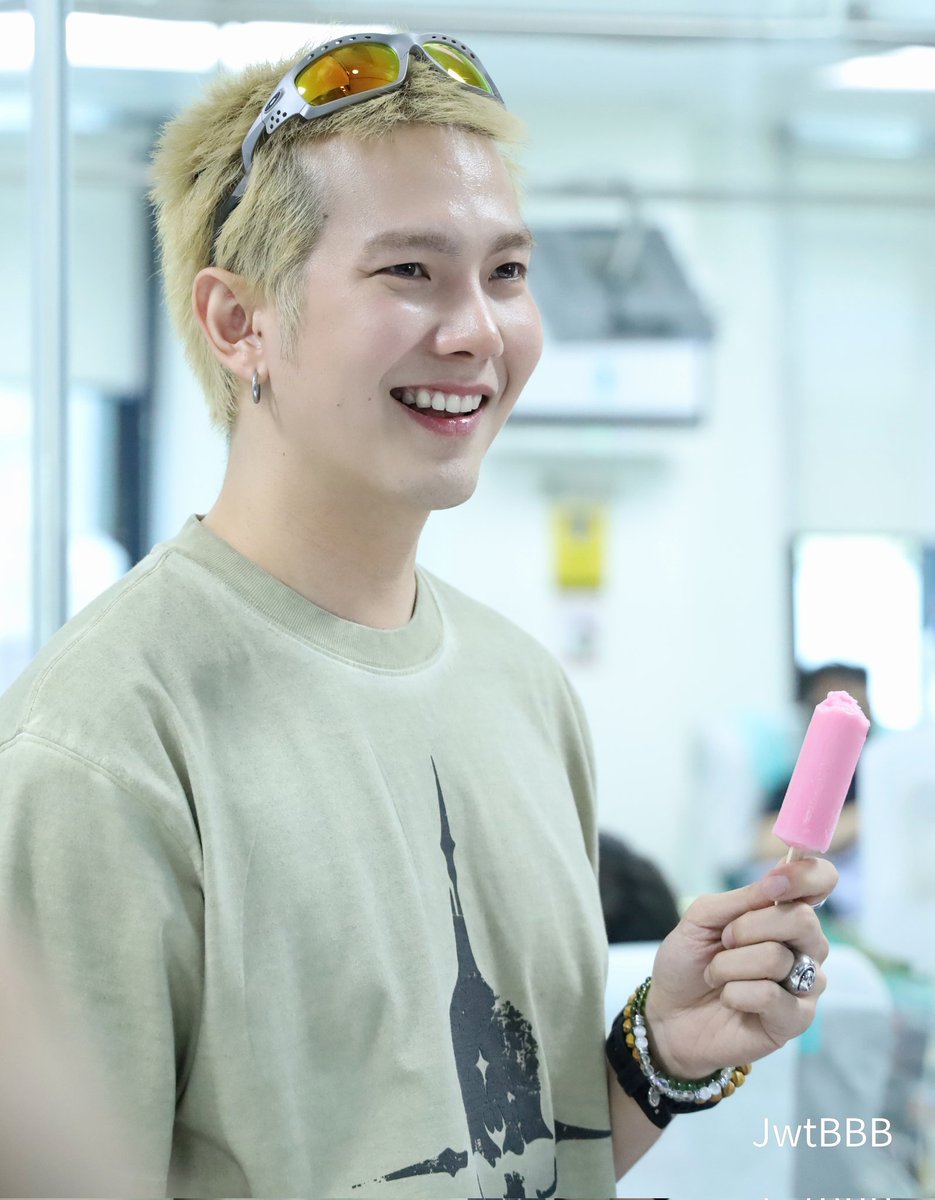 JwtB(uild)B(utter)B(ear) 🌟⭐️ 😍 tweet media