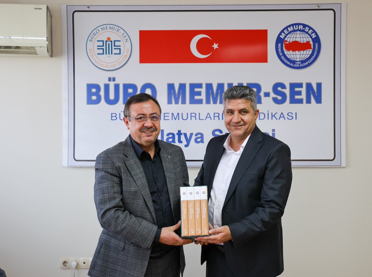 Büro Memur-Sen Malatya Şube Başkanlığı tarafından düzenlenen programda Şube Başkanımız Mehmet Kahraman ve yönetim kurulu üyeleriyle bir araya geldik; gönül birlikteliğimizi pekiştiren muhabbet dolu bir sohbet gerçekleştirdik.

Nazik davetleri ve misafirperverlikleri dolayısıyla